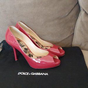 Dolce & Gabbana patent leather peep toe pumps sz 36